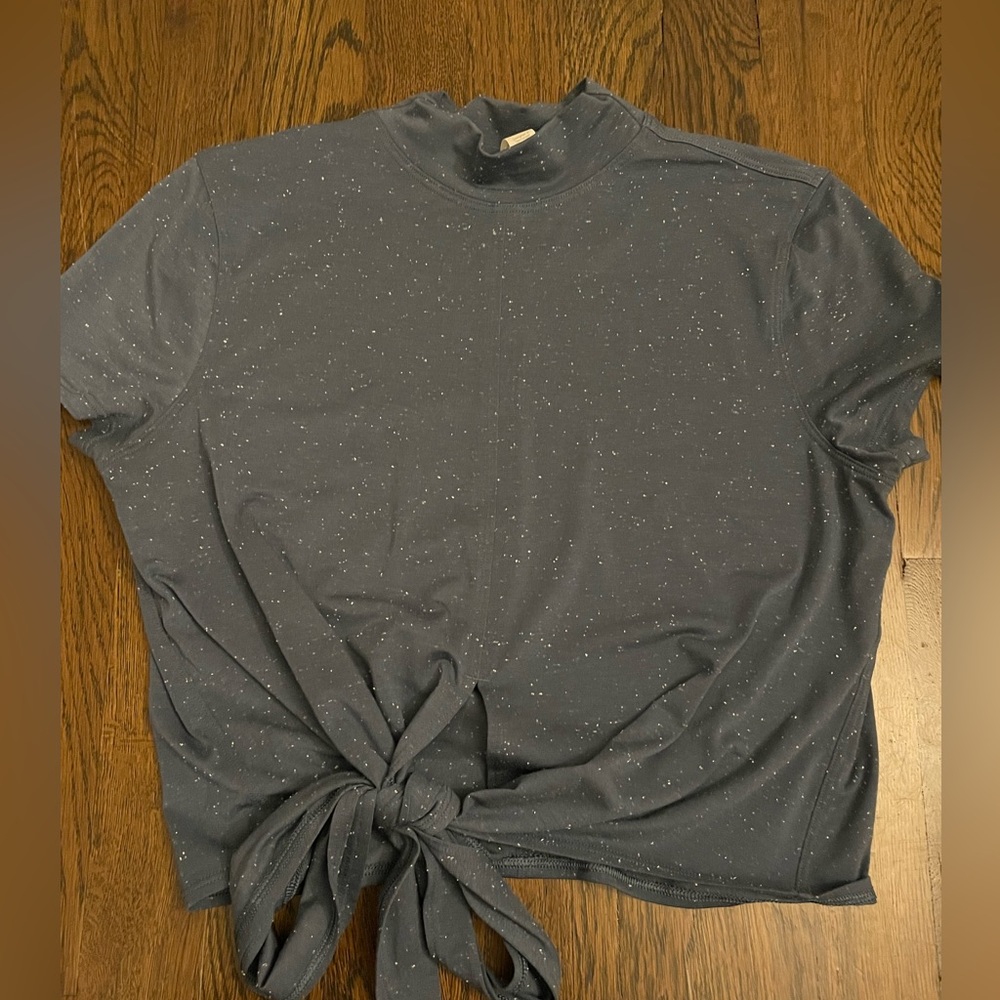 Lululemon turtle neck cropped shirt